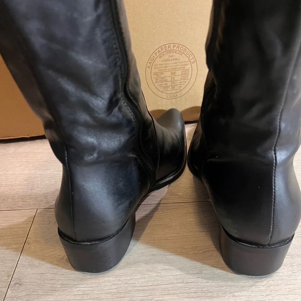 Llario Ferucci Sleek Black Leather Over Knee-High Boots with chains size 38